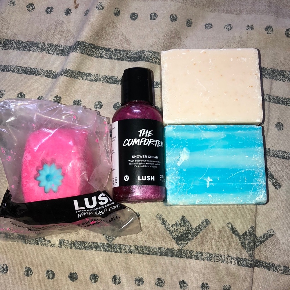 LUSH®️ 4 PIECE SET
